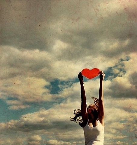 amor,girl,heart,sky,love,wind-b039afef3c0e1a12235347b8906c6b21_h_large